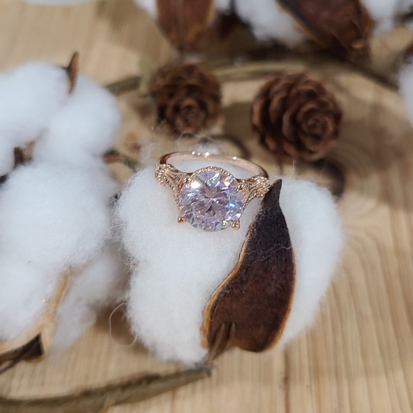 🩷💛NEW🩷💛 STUNNING!! Vintage 2.5kt Round CZ Ring in ROSE GOLD plating - Picture 14 of 14